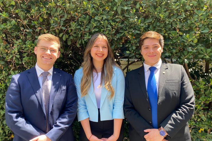 Estudiantes de la UdeC y de la UAI realizan pasantías de verano en el CAM Santiago